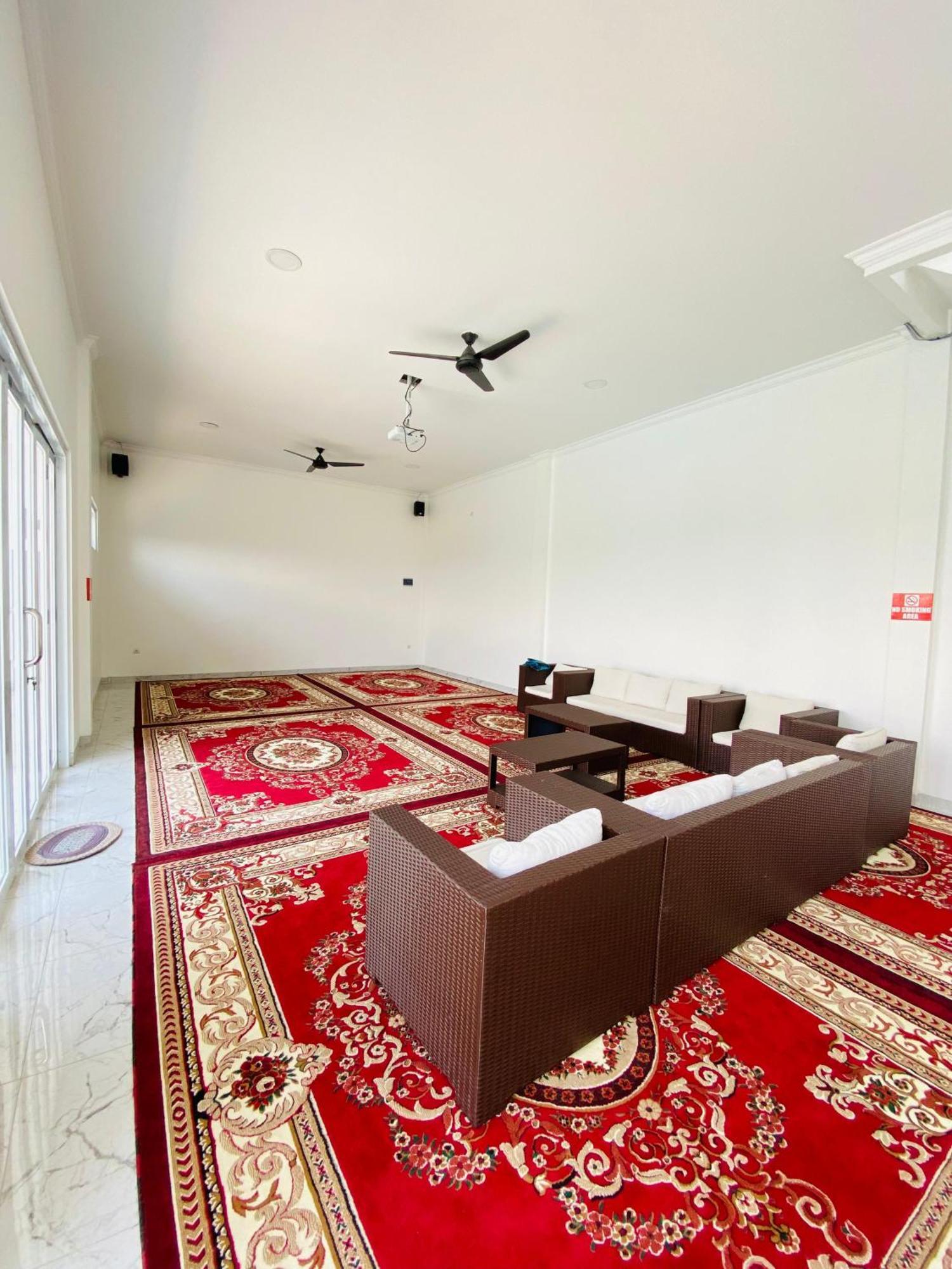 Villa Imperial Diamond Cibadak  외부 사진